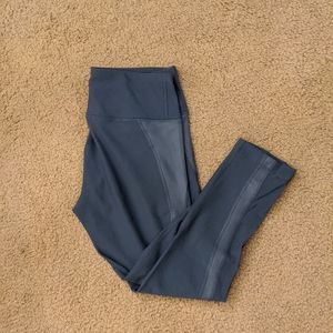 EUC Capri Leggings
